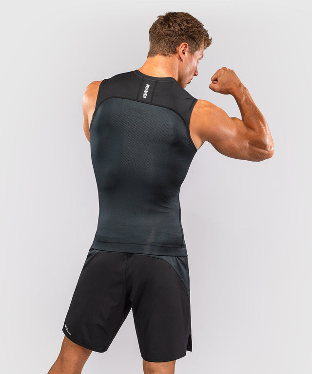 Rashguard Venum G-Fit Scale sin mangas – Negro