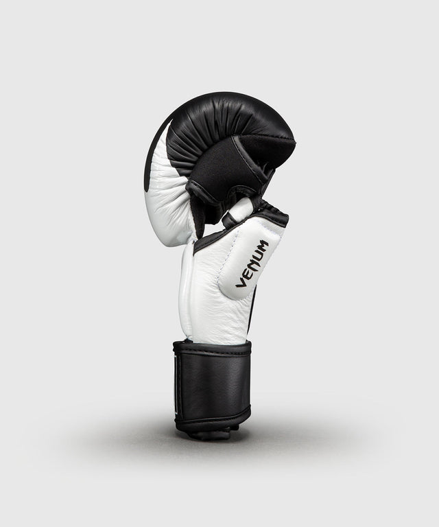 MMA rukavice Venum Attack 2.0 – Černé/Bílé