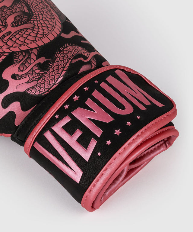 Guantoni da boxe Venum Impact Dragon's Flight – Nero/Rosa metallizzato