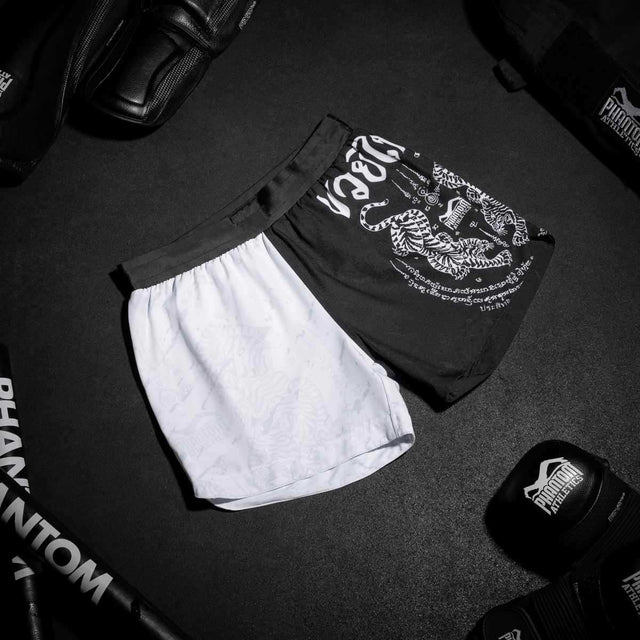 Phantom Athletics Muay Thai shorts Fusion - Sort/Hvid