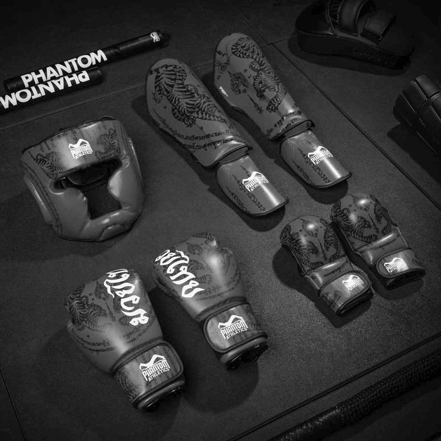 Phantom Athletics MMA-Sparringshandschuhe Muay Thai – Grau