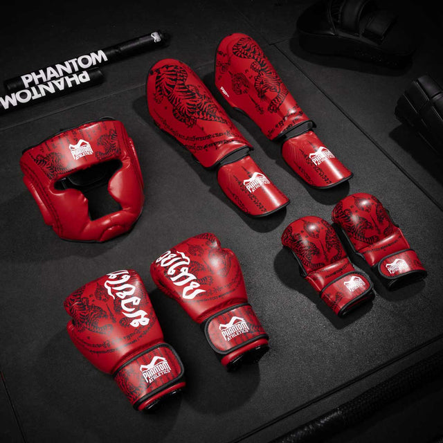 Casco de boxeo Phantom Athletics Muay Thai – Rojo