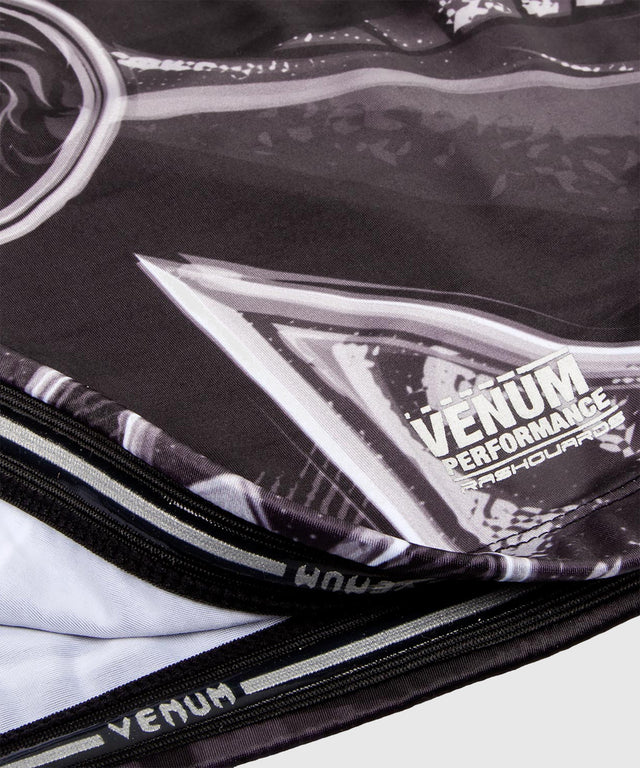 Rashguard Venum Gladiator 3.0 s krátkými rukávy – Černá/šedá/bílá