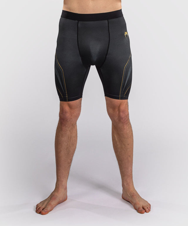 Pantaloncini a compressione Venum Streamline – Nero/Oro