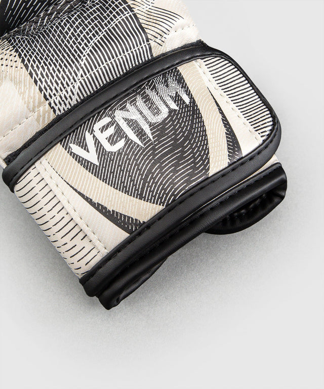 Luvas de MMA Venum Galactic 3.0 – Offwhite/Preto