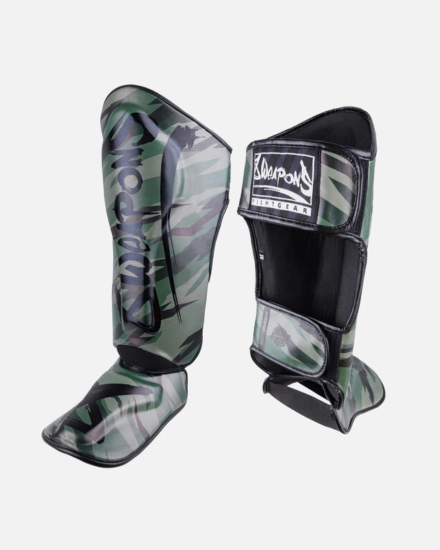 8 WEAPONS Skinnebensbeskyttere Unlimited 2.0 - Woodland Camo