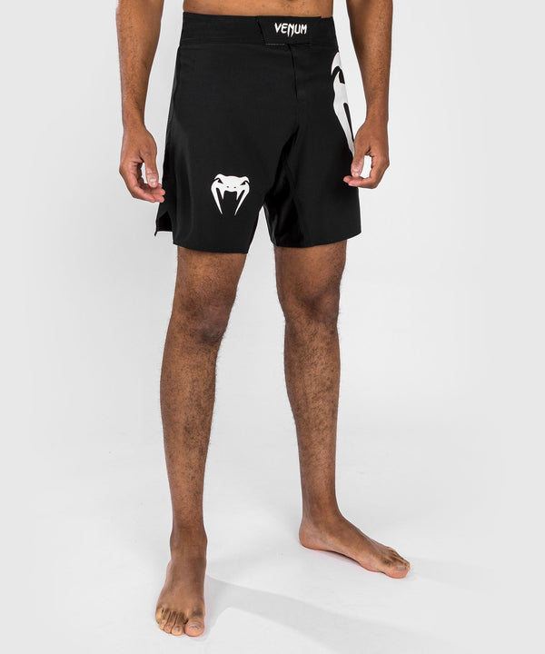 Calções de MMA Venum Light 5.0 – Preto/Branco