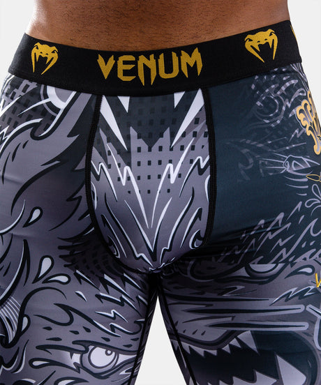 Pantaloni scurți de compresie Venum Wolf Atak – Negru/Gri