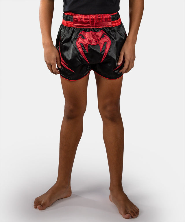 Venum Muay-Thai-Shorts Attack Kinder – Schwarz/Rot