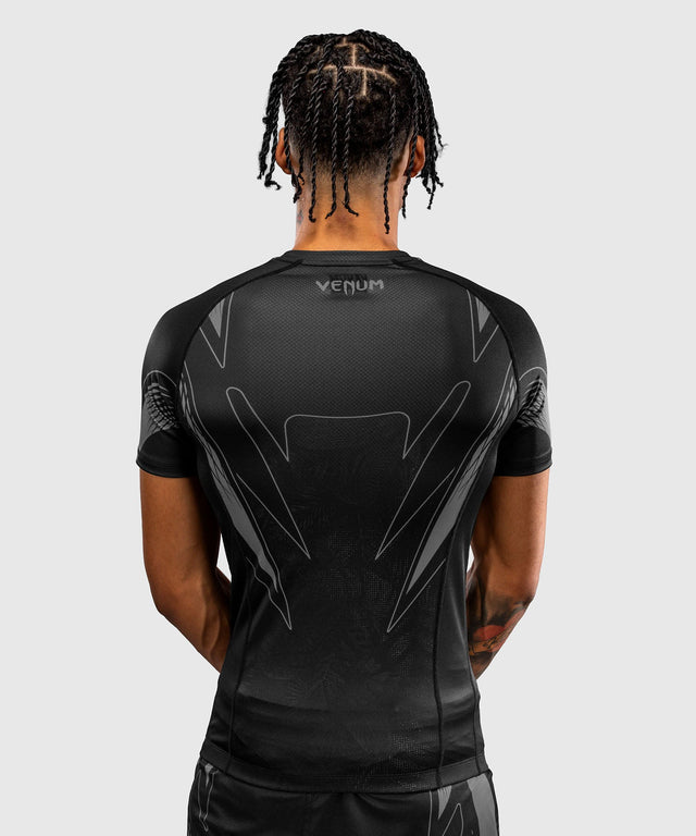Rashguard Venum Amazonia Reborn Mangas Curtas – Preto/Cinzento