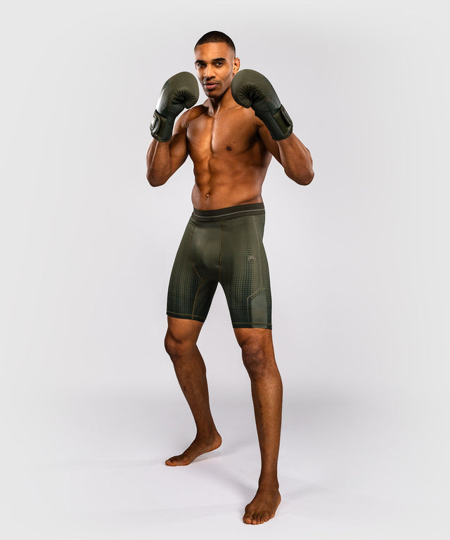 Venum MMA-Shorts Stealth – Khaki/Dunkelgrün