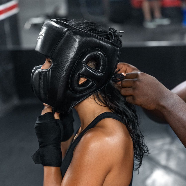 Cască de box Hayabusa Pro – Negru