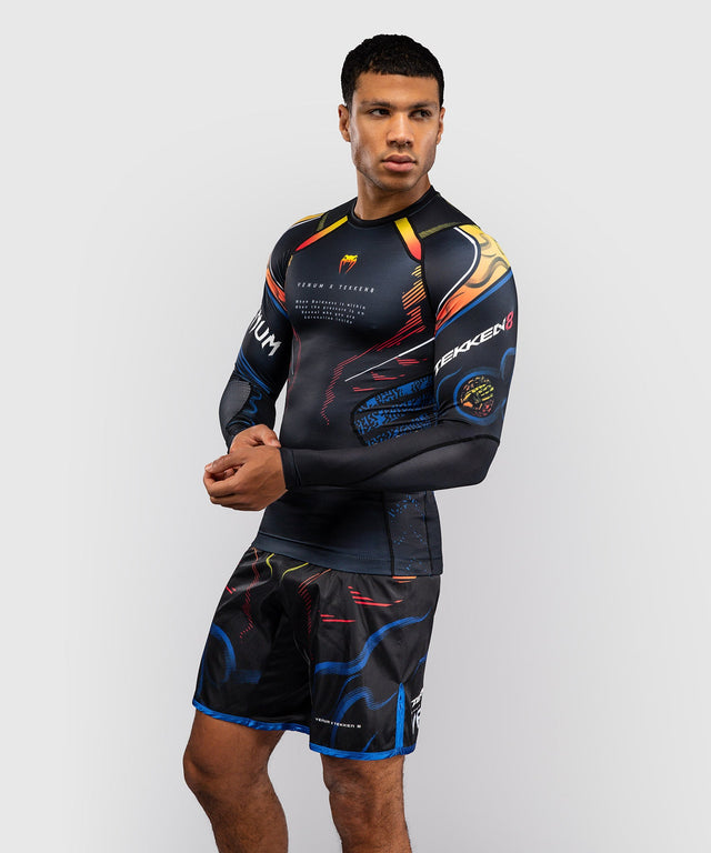 Venum Rashguard TEKKEN 8 Yoshimitsu – Negro/Naranja – foto 3