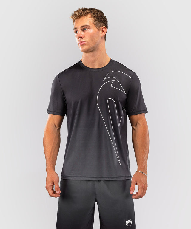 Camiseta Venum Giant Shift – Negro/Gris
