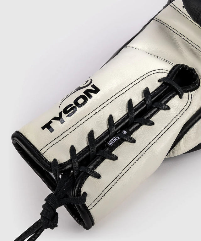 Venum x Mike Tyson Boxhandschuhe Giant 2.0 Pro mit Schnürverschluss – Schwarz/Weiß