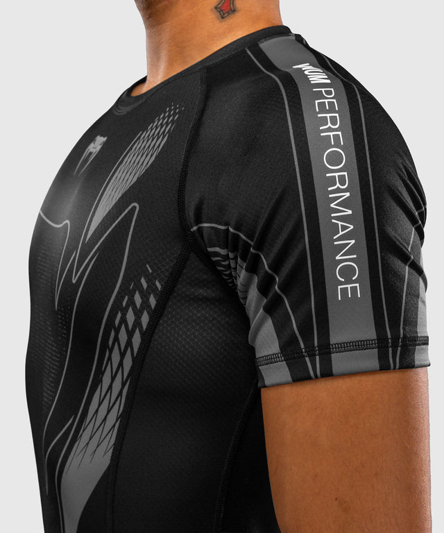 Rashguard Venum Amazonia Reborn Mangas Curtas – Preto/Cinzento