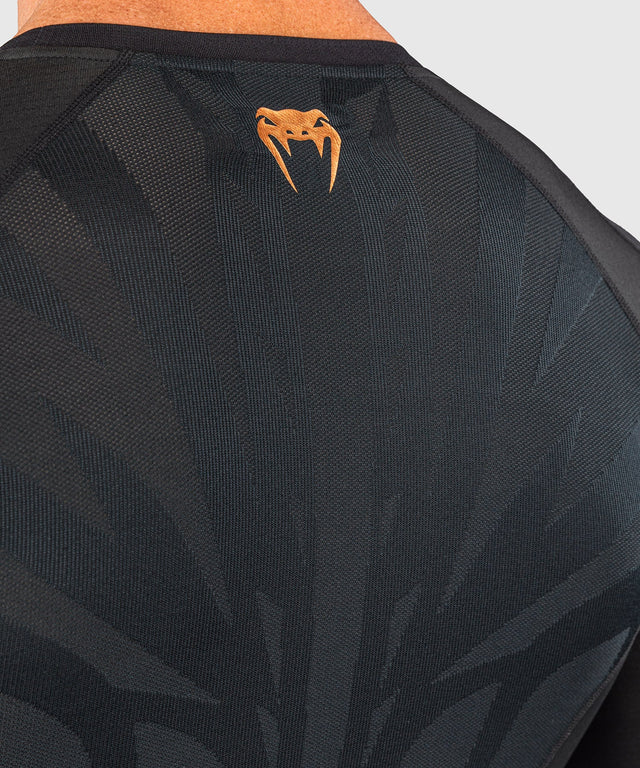 Rashguard Venum G-Fit Revolution Manga Larga – Negro/Cobre
