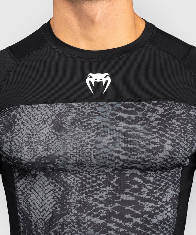 Rashguard Venum G-Fit Scales Manga Larga – Negro/Gris