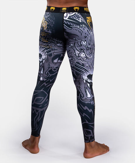 Pantaloni scurți de compresie Venum Wolf Atak – Negru/Gri