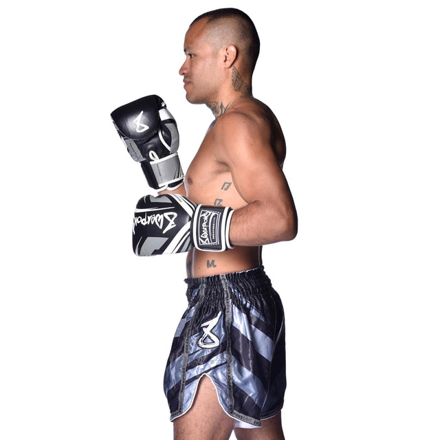 Muay Thai trenky 8 WEAPONS Shift – Matně černé