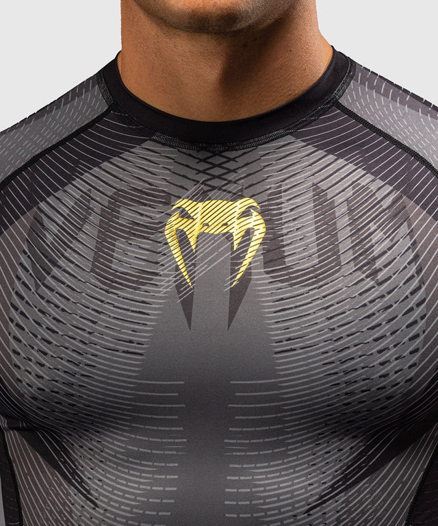 Rashguard Venum Galactic 3.0 Manga Corta – Negro/Oro
