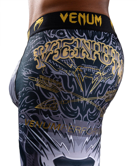 Pantaloni scurți de compresie Venum Wolf Atak – Negru/Gri