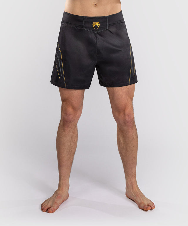 Spodenki MMA Venum Streamline – Czarne/Złote