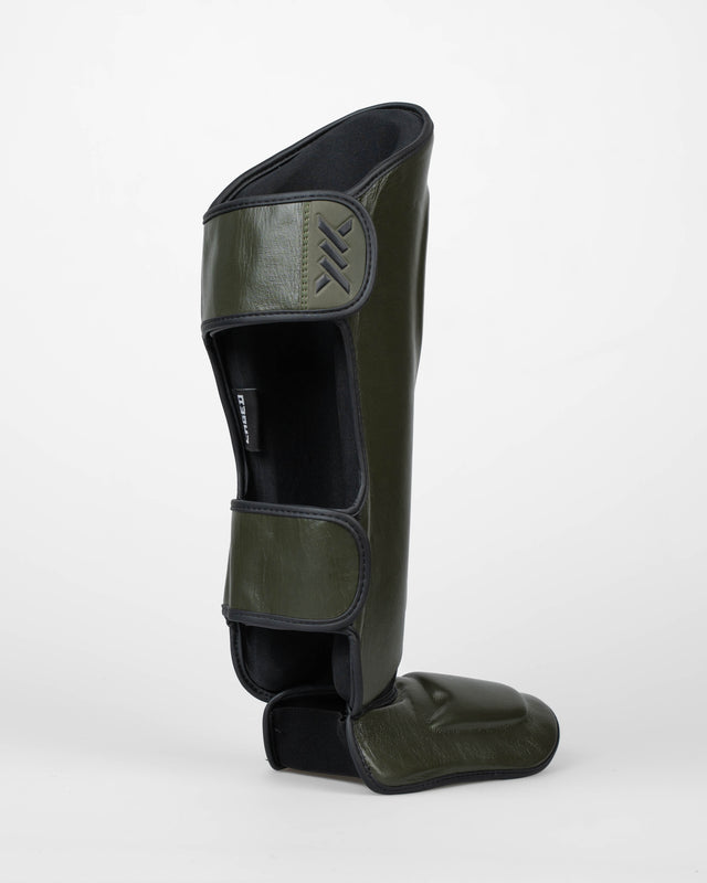 Ochraniacze na piszczele Caged 'X' Series – Khaki/Czarne
