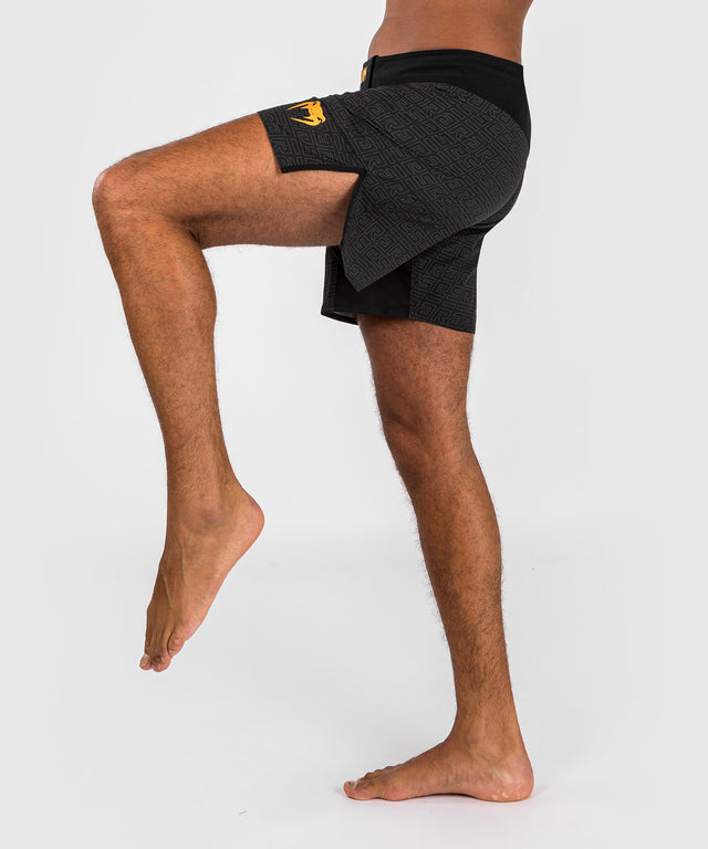 Pantaloni scurți MMA Venum x Ares – Negru/Auriu