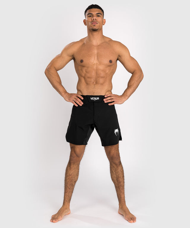 Spodenki MMA Venum Contender – Czarne/Białe