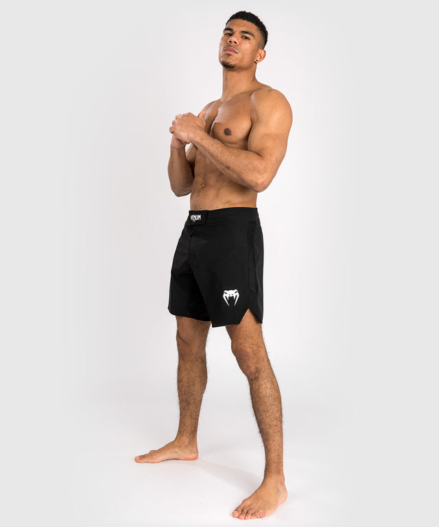 Spodenki MMA Venum Contender – Czarne/Białe