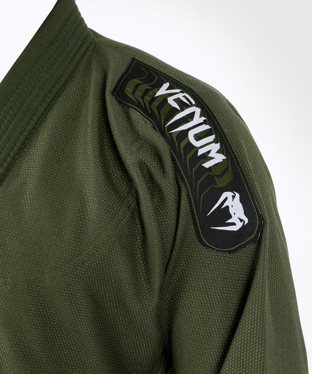 Kimono BJJ Venum First - Verde cachi - con cintura bianca inclusa