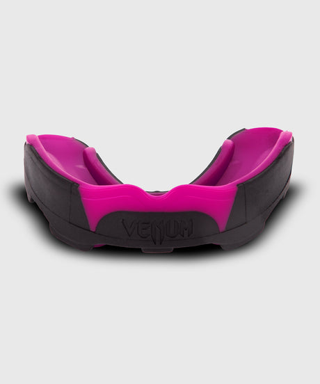Protetor bucal Venum Predator – Preto/Rosa