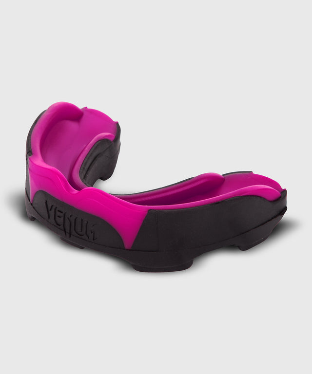Protetor bucal Venum Predator – Preto/Rosa