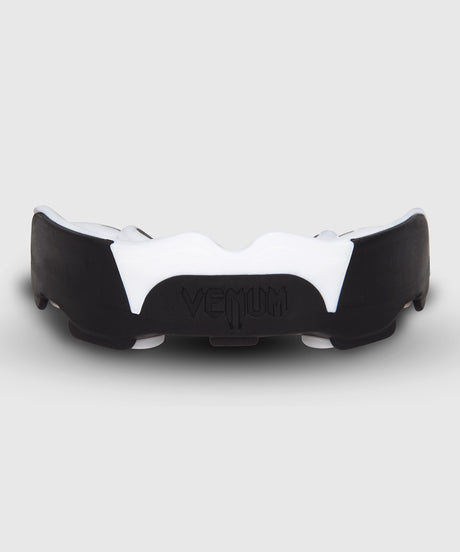 Protetor bucal Venum Predator – Preto/Branco
