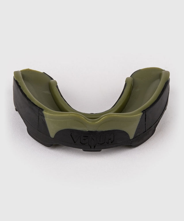 Protector bucal Venum Predator – Negro/Verde caqui