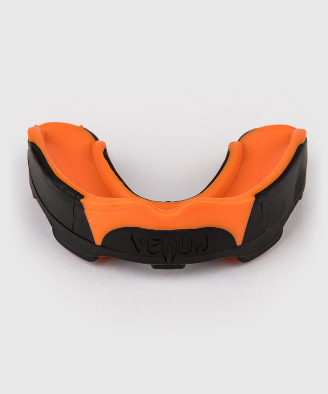Chránič zubů Venum Predator – Černý/Oranžový