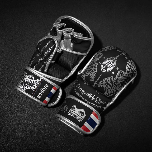Mănuși MMA de sparring Phantom Athletics Muay Thai – Negru/Argintiu