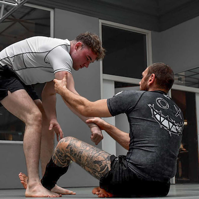 Phantom Athletics Rashguard EVO Serious – Černý