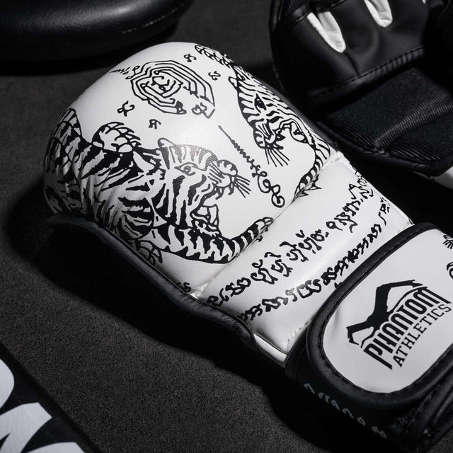 Phantom Athletics MMA sparringhandskar Muay Thai – Vit