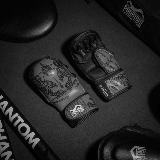 Phantom Athletics MMA-Sparringshandschuhe Muay Thai – Grau