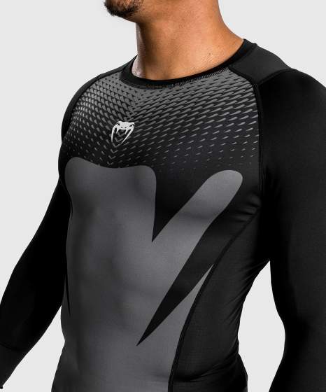Rashguard Venum Attack Mangas Compridas – Preto/Cinzento