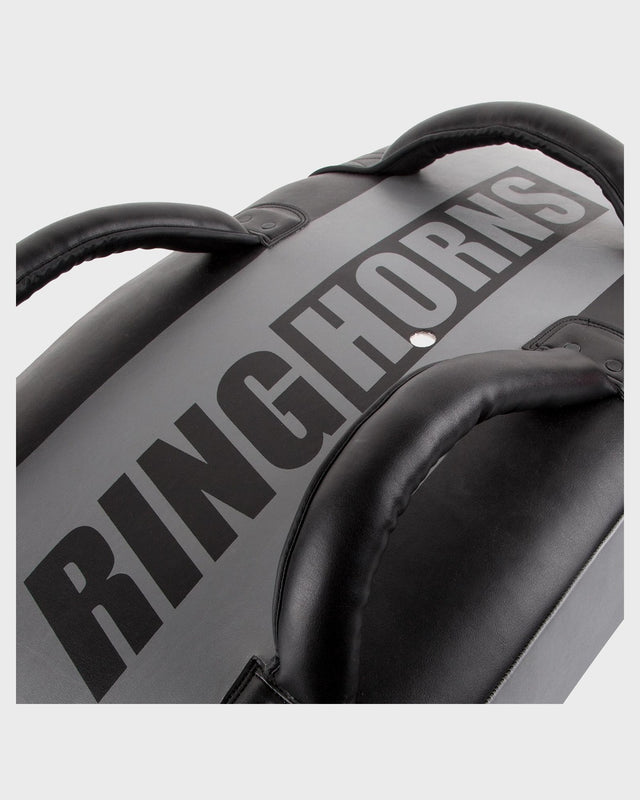 Ringhorns Escudo de pateo Charger Negro