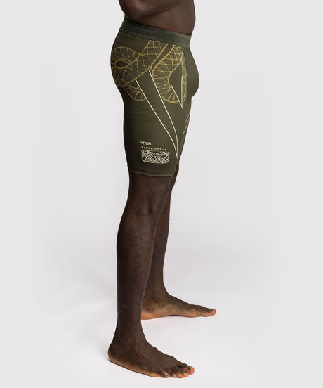 Pantaloni scurți de compresie Venum Serpenti – Kaki Verde