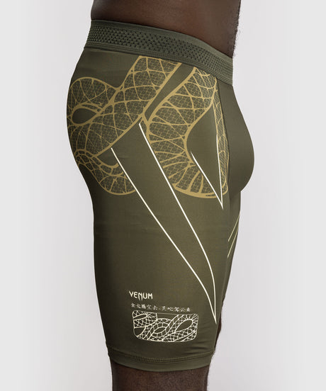 Pantaloni scurți de compresie Venum Serpenti – Kaki Verde