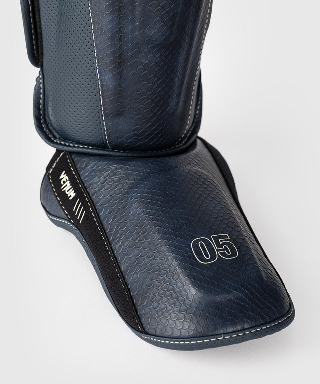 Tibiere Venum Impact Evo Scales – Albastru noapte