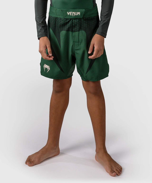 Shorts de MMA Venum Attack Enfant – Vert/Blanc cassé
