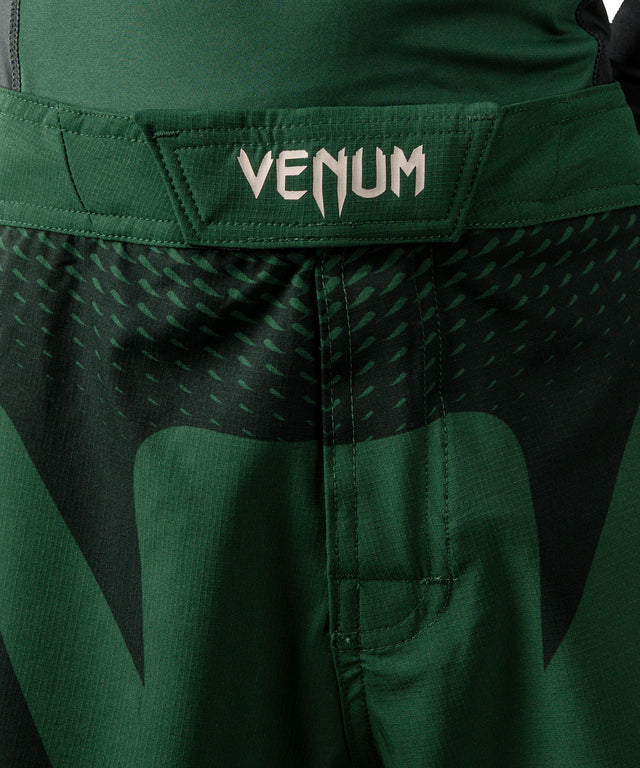Shorts de MMA Venum Attack Enfant – Vert/Blanc cassé