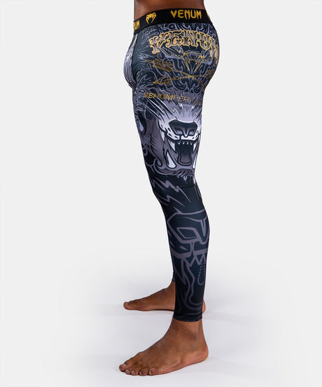 Pantaloni scurți de compresie Venum Wolf Atak – Negru/Gri