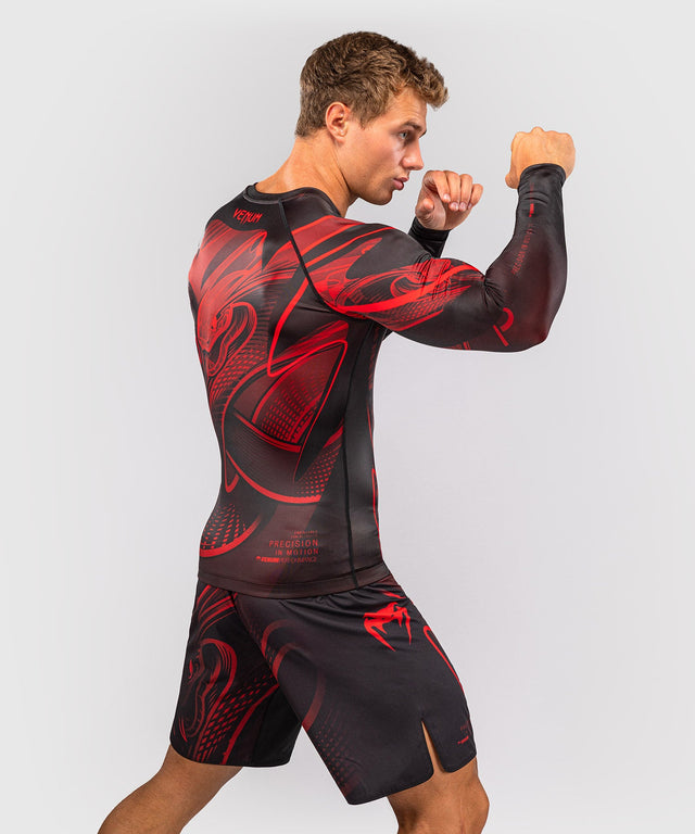 Rashguard Venum Crimson Viper 2.0 Manches longues – Noir/Rouge